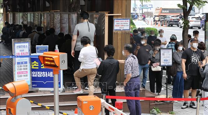 COVID-19 toi 6h sang 10/10: The gioi vuot 238 trieu ca-Hinh-4