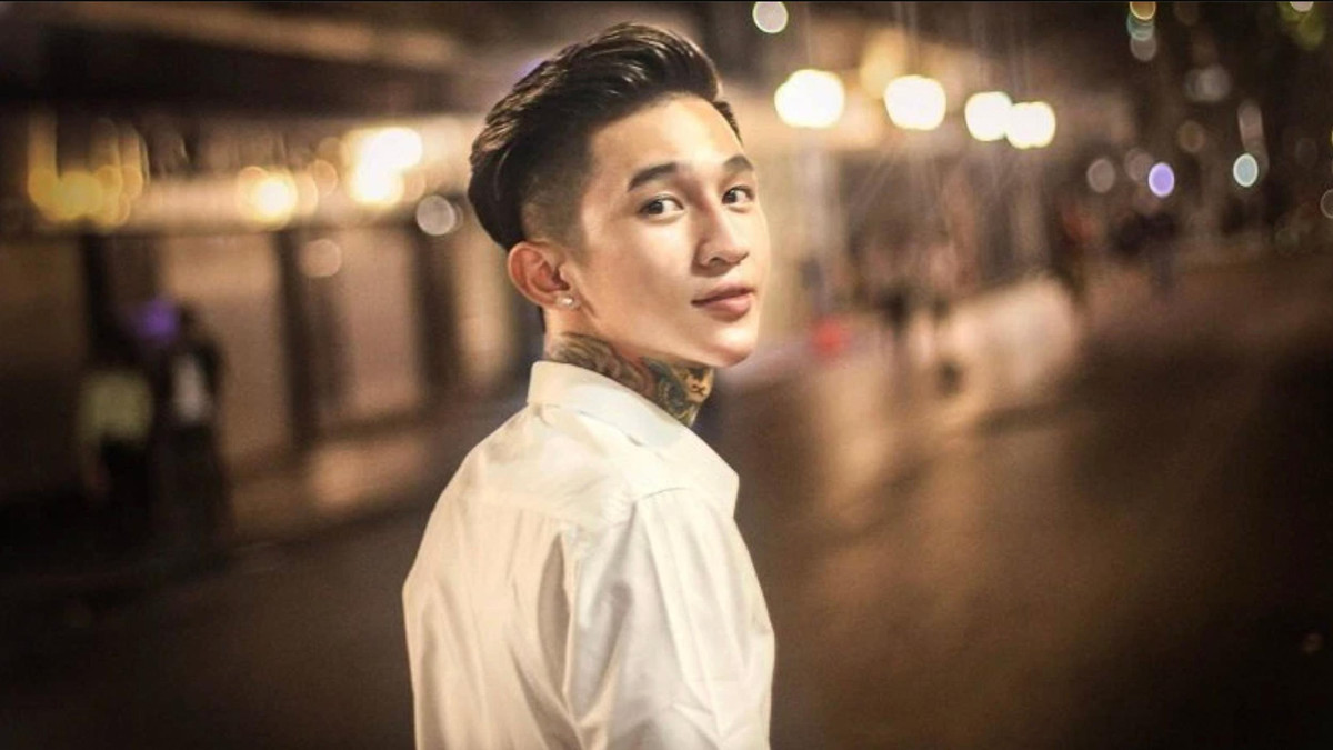 Trước khi được phát hiện tử vong, Hoàng Đức Nhân từng được cộng đồng mạng gọi với cái tên là “Hoàng Tử Gió”. Người này xuất hiện với vẻ ngoài ưa nhìn.