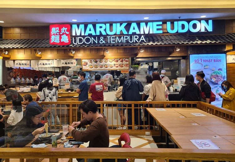 Một số món ăn Nhật Bản, giá vừa phải cũng được nhiều người yêu thích.