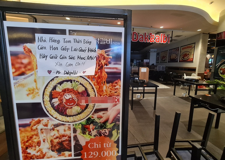 Một vài nhà hàng khác chưa hẹn ngày trở lại.