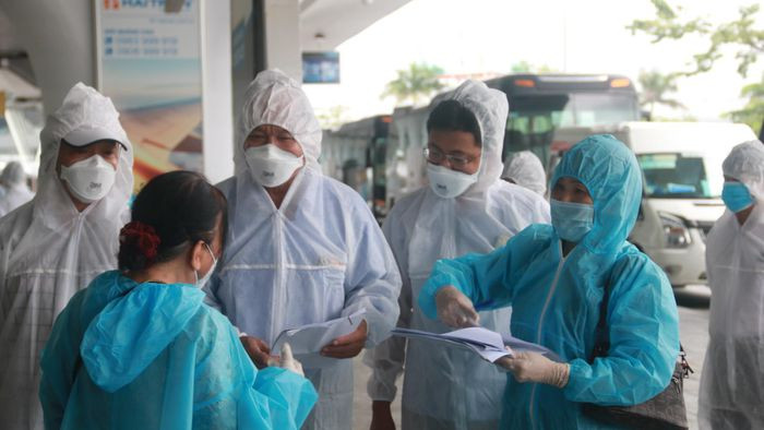 Chuyen bay mien phi dua nguoi dan Da Nang tu TP HCM ve que-Hinh-5