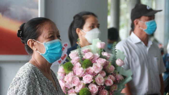 Chuyen bay mien phi dua nguoi dan Da Nang tu TP HCM ve que