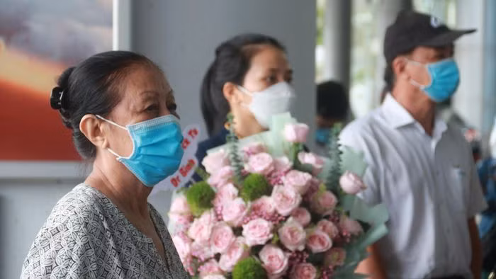 Chuyen bay mien phi dua nguoi dan Da Nang tu TP HCM ve que