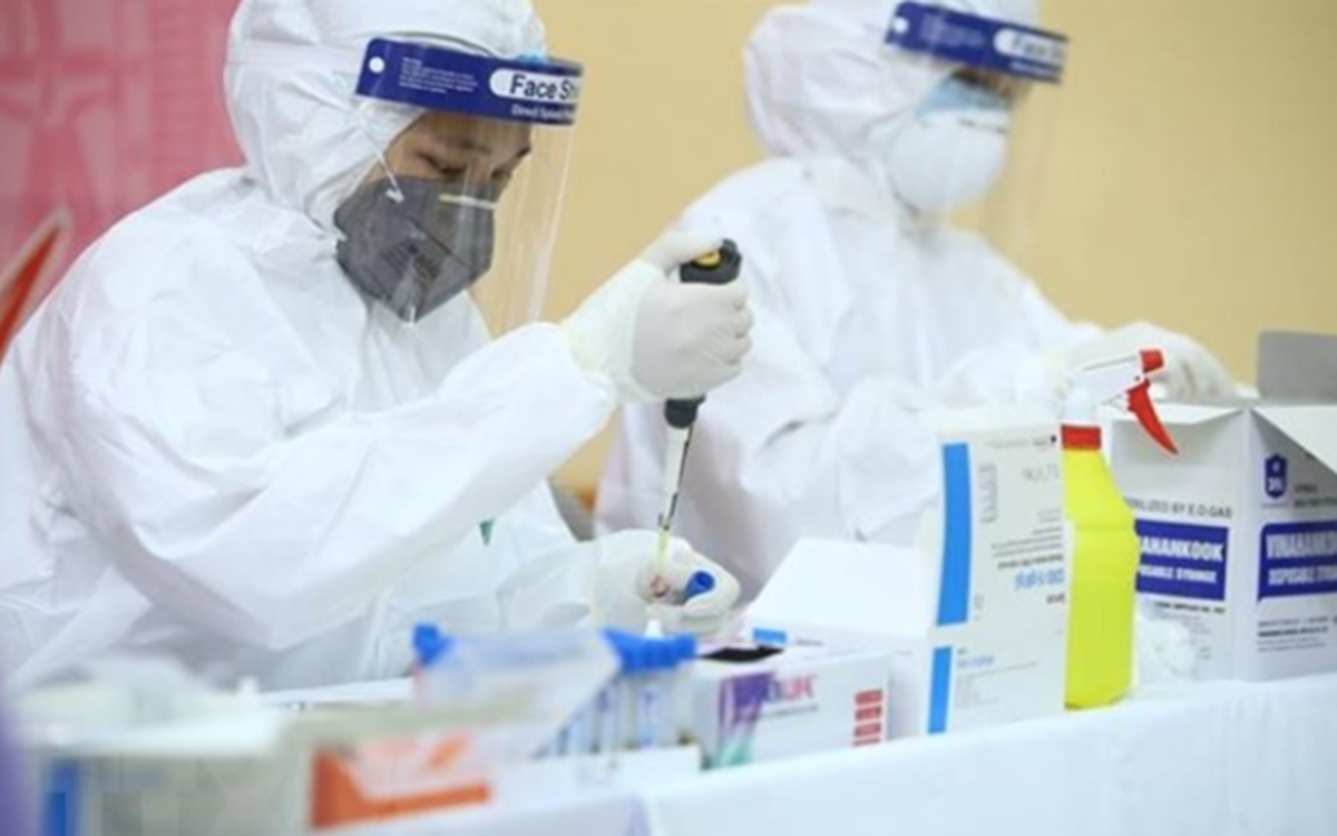 Ha Noi them 15 ca COVID-19 cong dong, o dich huyen Quoc Oai khong ngung tang