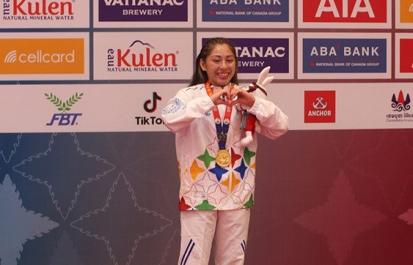 Nuoc mat vang cua nu vo si nong bong nguoi My goc Khmer-Hinh-6