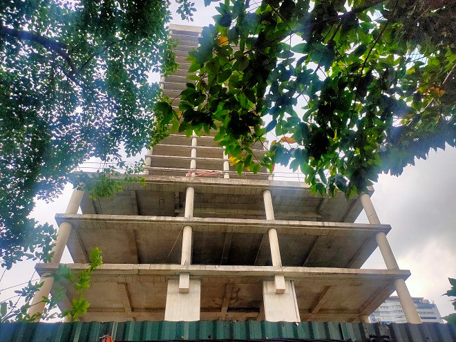 Nhằm tránh lãng phí, thời gian qua, Vicem đã nhiều lần có văn bản đề nghị Bộ Xây dựng báo cáo Thủ tướng Chính phủ chấp thuận cho tổng công ty được tiếp tục đầu tư hoàn thiện dự án. Nếu được chấp thuận, doanh nghiệp sẽ rà soát lại dự án cho phù hợp, đảm bảo tiết kiệm, hiệu quả và tuân thủ pháp luật. 