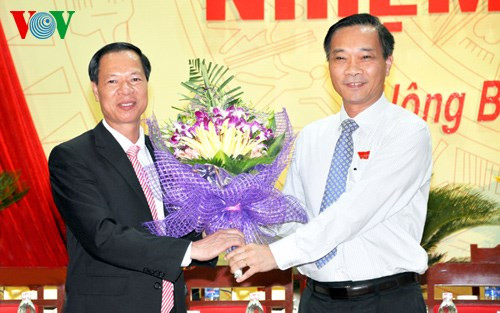  16. Ông Nguyễn Ngọc Thu - Tân Bí thư Thành ủy Uông Bí Đại hội Đảng bộ điểm thành phố Uông Bí diễn ra trong 2 ngày 17-18/6, đã bầu trực tiếp chức danh Bí thư Thành ủy khóa XIX với kết quả: Ông Nguyễn Ngọc Thu, Phó Bí thư Thành ủy, Chủ tịch UBND TP Uông Bí được bầu giữ chức Bí thư Thành ủy khóa XIX, nhiệm kỳ 2015-2020 với số phiếu tín nhiệm là 292/294 phiếu, đạt 99,32%.