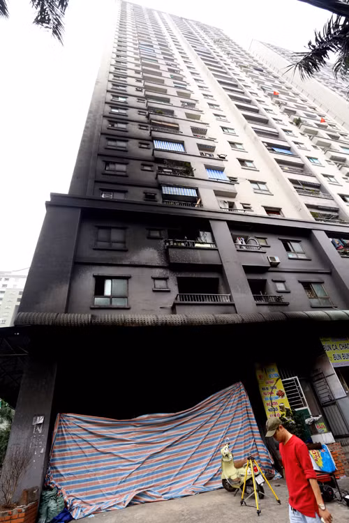 Phat hai chung cu gia re cua dai gia Than khi lien tuc chay