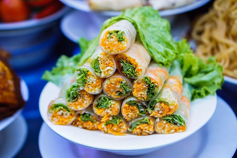 Không thể tin được, đồ ăn ở đây rất hấp dẫn (Ảnh: Tăng Trung Kiên).