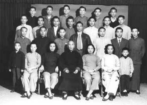 Chi tiet ngo ngang ve vo su Vinh Xuan quyen Diep Van-Hinh-3