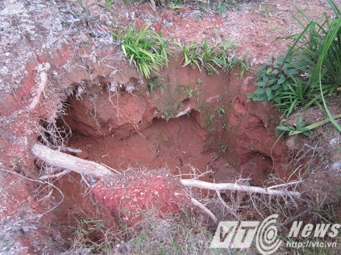 Khu vực hang Kịt, huyện Bá Thước nơi 3 phu vàng đang bị mắc kẹt.