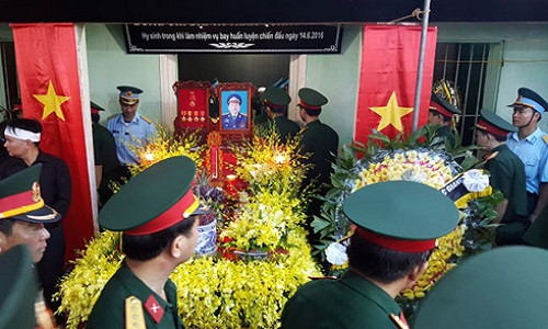 Lễ viếng Đại tá Khải tại quê nhà