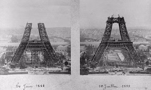 Đây là bức ảnh thể hiện tiến độ thi công tháp Eiffel tháng 6/1888 (bên trái ảnh) và tháp Eiffel tháng 7/1888 (bên phải ảnh).
