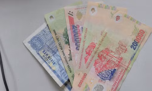 Lua gai tre vao nha nghi roi bi “tra dua”