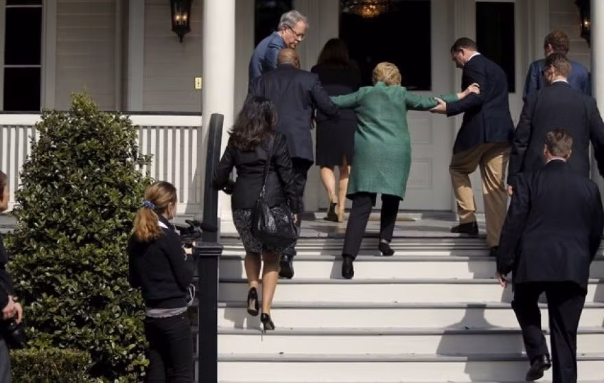 Ro tin don xau ve suc khoe ba Hillary Clinton