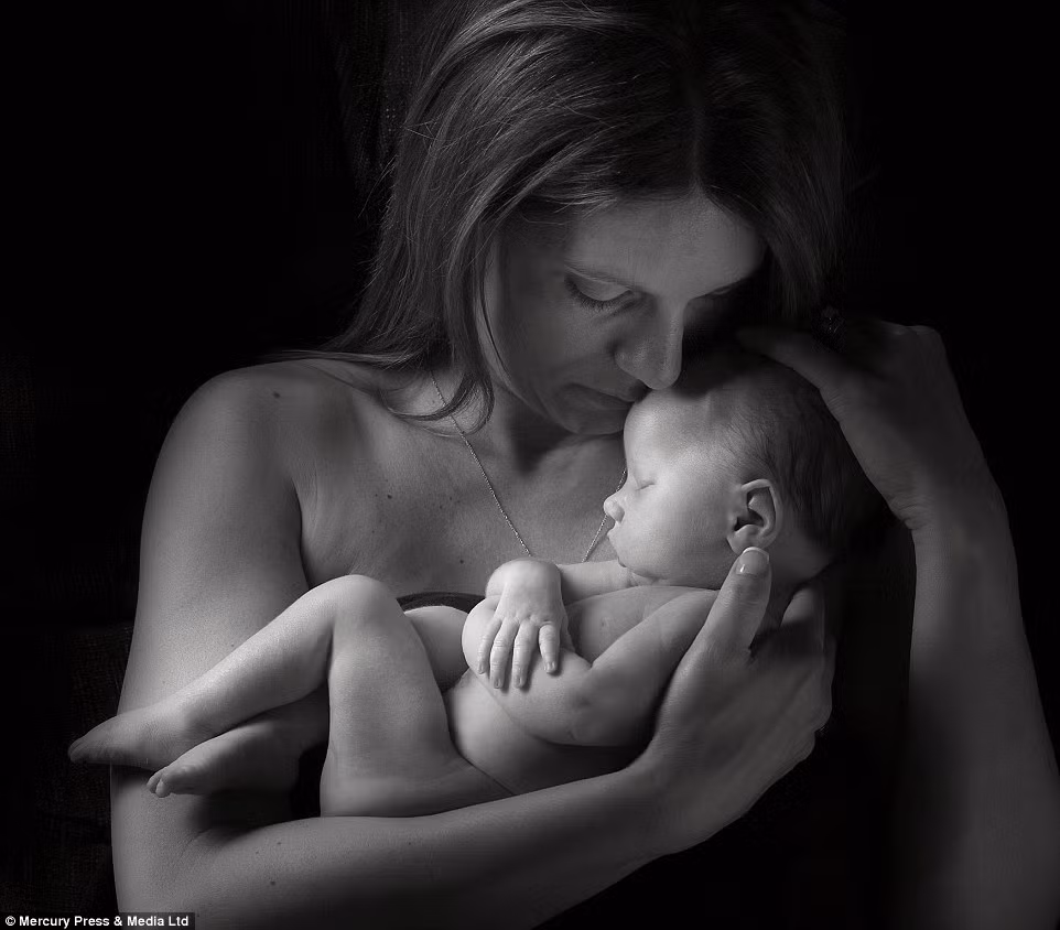 Tổ chức Now I Lay Me Down To Sleep được thành lập cách đây 10 năm, chuyên chụp ảnh kỷ niệm cho những cha mẹ có con bị mắc bệnh nan y ngay từ khi mới sinh.