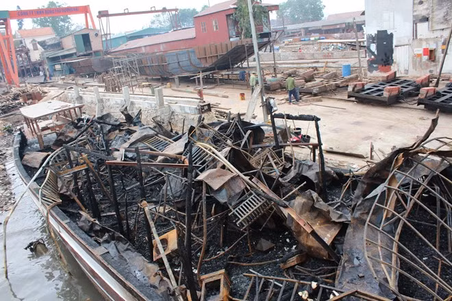 Theo một số thợ đóng tàu, khó có thể khôi phục được tàu QN-2566, mà chỉ có đóng mới lại hoàn toàn.