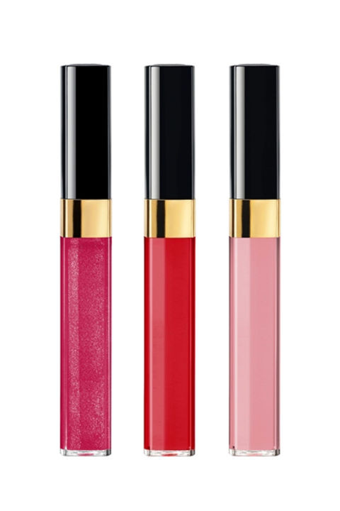 Son bóng. Một thỏi son bóng cũng sẽ giúp khuôn mặt và tâm trạng bạn tỏa sáng.