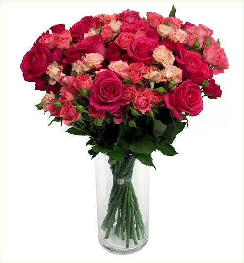 Hoa tươi gợi tình. Một vài nhành hoa tươi trong phòng ngủ chẳng những đem lại sức sống, sự tươi vui và lãng mạn cho chốn ấy, mà còn khiến chàng và nàng thêm đượm đà, quấn quýt nhau hơn. Hoa hồng, với mùi hương nồng nàn cổ điển, giúp các nàng trở nên hưng phấn, cuồng nhiệt hơn.