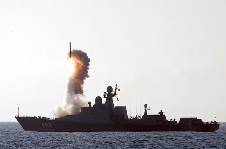 Các chuyên gia Trung Quốc gần đây đã tiến hành đánh giá vũ khí Nga đang tham chiến ở Syria, và bày tỏ sự quan tâm đáng kể tới lớp tàu chiến Gepard Project 11661K thực hiện các cuộc phóng tên lửa hành trình Kalibr từ biển Caspian vào mục tiêu phiến quân IS ở Syria.