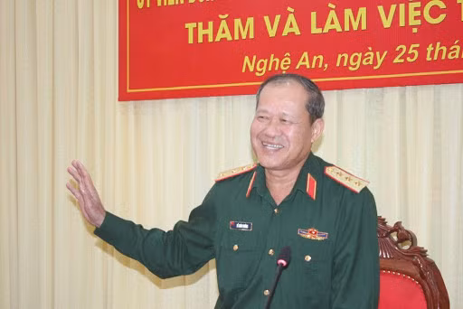 4. Thượng tướng Bế Xuân Trường, ông là Ủy viên Trung ương Đảng khóa XI, XII; Đại biểu Quốc hội khóa XII, XIII.