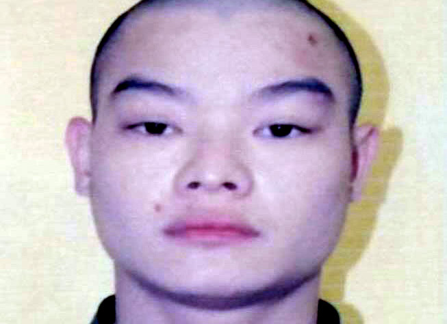  Bắt đối tượng trốn truy nã đi hát karaoke: Đỗ Mạnh Hùng (SN 1990; ở Hà Giang) đang bị Công an thành phố Hà Giang truy nã về hành vi "Trốn khỏi nơi giam giữ". Ngày 7/6, Công an huyện Mê Linh, Hà Nội cho biết, đã bắt giữ Hùng tại quán karaoke ở xóm 8, xã Tráng Việt và bàn giao đối tượng cho Công an TP Hà Giang để điều tra, xử lý theo quy định. 