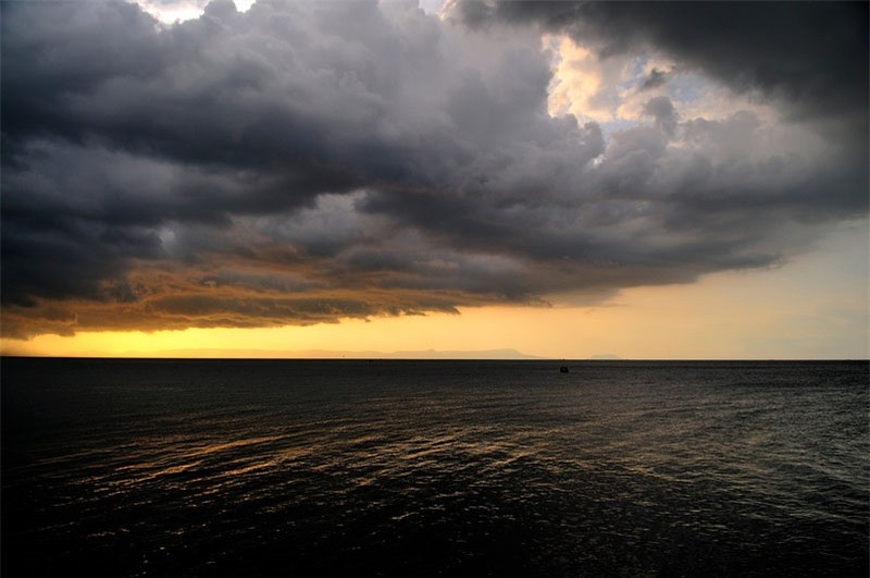 Đầu năm 2008, chính quyền tỉnh Kiên Giang phê duyệt quy hoạch xây dựng khu du lịch sinh thái trên diện tích khoảng 42 ha thuộc hai đảo là hòn Tre Vinh và hòn Đước thuộc quần đảo Hà Tiên của công ty Cổ phần Thương mại và Xây dựng H&amp;T, theo đó phần trên hòn Tre Vinh có 12 khu chức năng và phần trên hòn Đước có 17 khu chức năng. Ảnh: Diem Dang Dung.