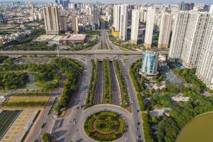 Đặc thù khu vực này là điểm giao của các con đường lớn với nhiều nhánh cắt. Lực lượng CSGT luôn phải thường trực để sẵn sàng xử lý các tình huống. 