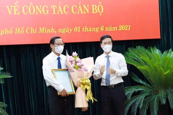 Ong Phan Van Mai lam Pho bi thu Thuong truc Thanh uy TP.HCM