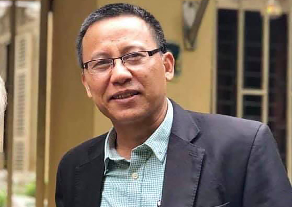  Truy nã đặc biệt Lê Dũng Vova: Ngày 1/6, Công an TP Hà Nội cho biết, đã ra Quyết định truy nã bị can Lê Văn Dũng về tội danh Làm, tàng trữ, phát tán hoặc tuyên truyền thông tin, tài liệu, vật phẩm nhằm chống Nhà nước CHXHCN Việt Nam. Bất kỳ người nào cũng có quyền bắt và giải ngay người đang bị truy nã đến cơ quan Công an, Viện Kiểm sát hoặc UBND nơi gần nhất. Sau khi bắt hoặc tiếp nhận đối tượng truy nã, báo ngay cho Cơ quan An ninh điều tra, Công an TP Hà Nội.