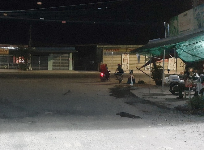  Bị đâm tử vong khi giải quyết mâu thuẫn: Tối 31/5, Lê Trường Vũ (27 tuổi, ở huyện Tân Phước, Tiền Giang) cùng với nhóm bạn mang theo hung khí đến ngã ba Nhị Quí, thị xã Cai Lậy để giải quyết mâu thuẫn với nhóm của Đặng Thái Minh Sang (24 tuổi, ở huyện Châu Thành). Trong lúc xô xát, Sang giật được con dao và đâm Vũ tử vong. Sau khi gây án, nhóm của Sang rời khỏi hiện trường. Ngày 1/6, Công an tỉnh Tiền Giang cho biết đang truy bắt các đối tượng. 