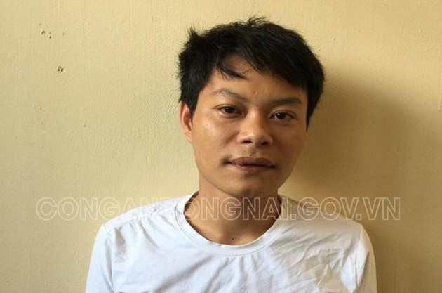  Dọa tung clip ân ái, tống tiền khi bị người tình đòi chia tay: Trong thời gian quan hệ ngoài luồng với chị T., Nguyễn Văn Đô (28 tuổi, ngụ TP Biên Hòa, Đồng Nai) đã lén lút dùng điện thoại quay lại cảnh ân ái của hai người. Khi chị T. muốn chấm dứt mối quan hệ, Đô đã doạ tung clip nóng và yêu cầu chị T. đưa 40 triệu đồng nếu không sẽ gửi những video, hình ảnh trên cho chồng của T. Ngày 26/3, khi Đô đang nhận tiền của chị T. thì bị Công an TP Biên Hòa bắt giữ.