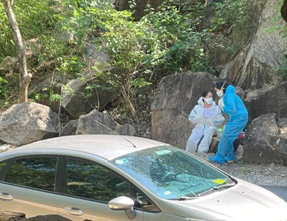  Người phụ nữ tử vong trong tư thế treo cổ: Sáng 4/6, một số người đi hái nấm phát hiện chiếc xe máy trong rừng thuộc xã Phú Mỹ, tỉnh Bà Rịa - Vũng Tàu. Gần đó, một phụ nữ tử vong trong tư thế treo cổ trên cành cây. Người tử vong được xác định là N.T.N.T. (34 tuổi, trú tại quận Gò Vấp, TP.HCM). Tại hiện trường, cơ quan chức năng còn phát hiện một balo màu đen, mũ bảo hiểm được đặt trên phiến đá, gần nơi người này tử vong. 