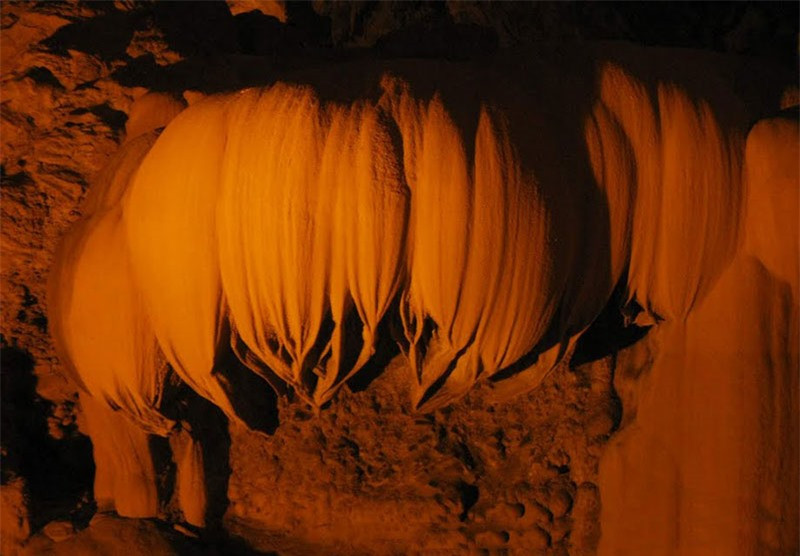 Động Ngườm Ngaocó tổng chiều dài 2.144m, với 3 cửa chính là Ngườm Ngao, Ngườm Lồm và Bản Thuôn. Ảnh: Huỳnh Phúc Hưng. 