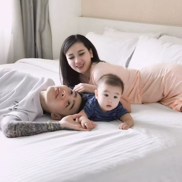 Hạnh phúc của gia đình nhỏ.