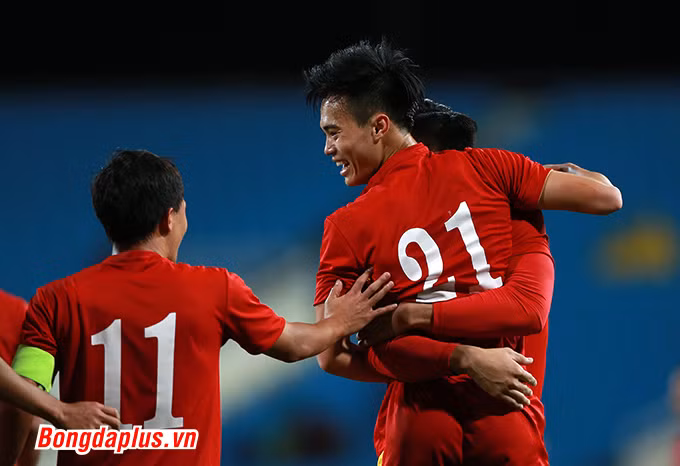 DT Viet Nam len duong voi... cai dau lanh