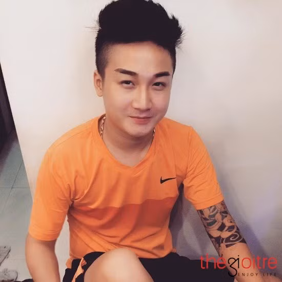 “Khi nổi tiếng thì có đôi lúc mình đi xa hay đi chơi khá nhiều bạn nhận ra cảm thấy cũng vui. Bên cạnh sự quý mến, trò chuyện thì cũng có một số người thường nháy máy vào ban đêm và dùng những từ ngữ thô tục nên mình cũng khá khó chịu.