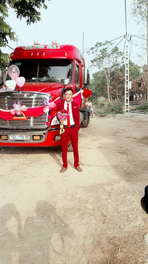 Làm nghề lái xe nên chàng trai này chia sẻ thêm rằng: “Có người không thiện cảm với nghề lái xe thế nhưng mình đã cố gắng sống cho họ nhìn lại, đánh giá khác về nghề tài xế”.