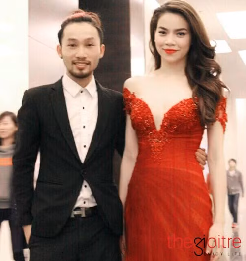 Với vẻ ngoài đầy nam tính, cùng gu thời trang sành điệu, ông chủ điển trai này khiến nhiều người nhầm lẫn là một ngôi sao điện ảnh của đất nước mặt trời mọc. Tài giỏi và thành đạt, Nguyễn Quốc Đức có một lượng fan hùng hậu lên tới gần nửa triệu người theo dõi.