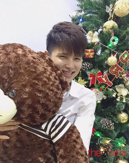 Đến từ Hải Dương Nguyễn Đình Trung - biệt danh Dee Chul (1991) cũng không kém phần nổi trội với một vẻ ngoài điển trai, gương mặt đẹp cuốn hút cùng nụ cười toả nắng làm bao cô gái xao xuyến.