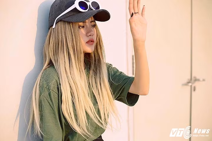 Cô gái này rất thích đi du lịch cùng gia đình và bạn bè.