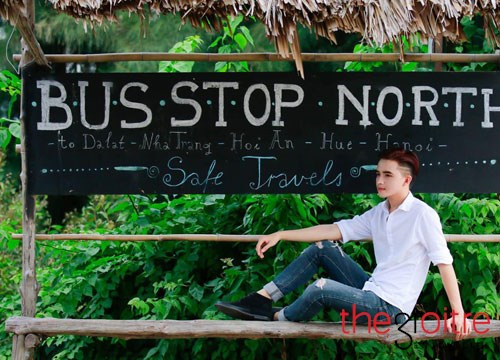 Sở hữu vẻ ngoài điển trai, những hình ảnh lung linh của Tân trên mạng xã hội thường thu hút hàng ngàn lượt "like" và có tới hàng chục ngàn người theo dõi trên mạng xã hội.