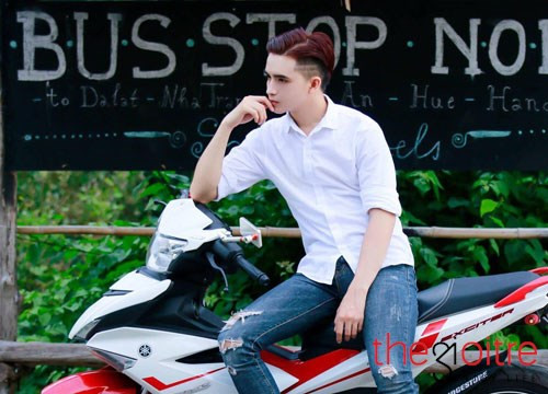 Việc nổi tiếng trên mạng xã hội cũng khiến chàng sinh viên 9X gặp một số rắc rối đó là việc có kẻ gian lợi dùng hình ảnh của cậu để tạo facebook mạo danh và sử dụng vào một số việc bất chính.