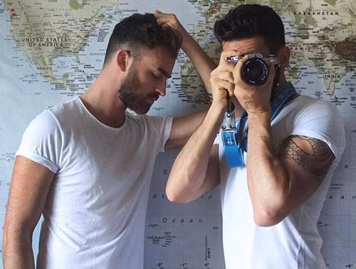 Lucas và Alessandro là hai nhiếp ảnh gia, phượt thủ và blogger phong cách người Italy.