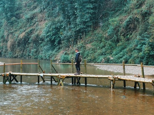 Tháng 11 vừa qua, Lucas - Alessandro tới Việt Nam. Họ đặt chân tới nhiều tỉnh, thành phố và địa danh nổi tiếng như Hà Nội, Sa Pa, Hạ Long, Hội An, Huế, Mũi Né, Phú Quốc và TP HCM.