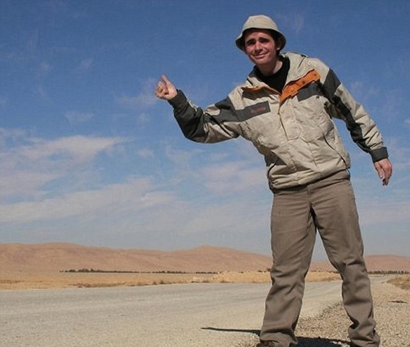 Tháng 4/ 2006, Ricky Megee “tái xuất hiện” trong bộ dạng đói rách thê thảm trước một trại nuôi gia súc ở Australia. Ông kể đã bị một người đi đường đánh thuốc mê và đánh cắp xe của mình. Trong 71 ngày, ông đã tìm cách sống sót bằng côn trùng, ếch, đỉa, rắn, và nước từ một con đập.