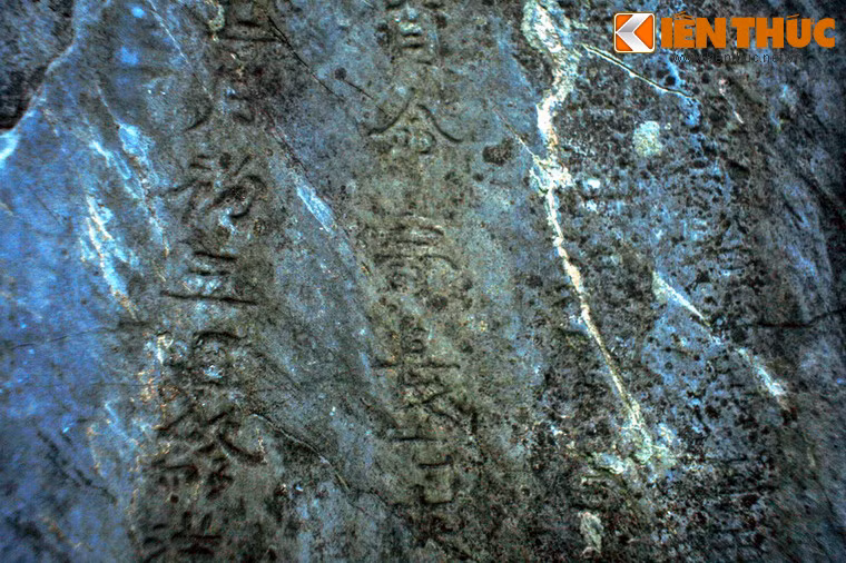 Cuối thập niên 1980, kết quả khai quật mộ cổ Đống Thếch đã đem lại nhiều thông tin quý giá về một xã hội Mường cổ qua táng thức, quy mô, cấu trúc trong các mộ, cùng cách đặt hiện vật, đồ tuỳ táng trong mộ.