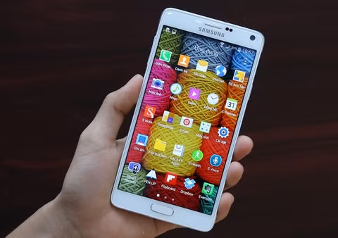 Nhung smartphone dinh cao nao mat gia tham hai nhat?