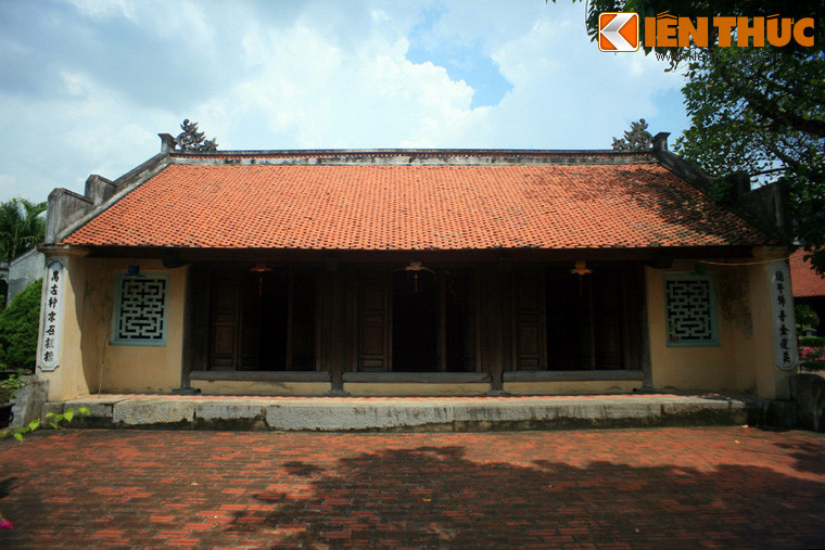 Theo sử sách, chùa từng là nơi tu hành và họp bàn việc nước của các nhà sư nổi tiếng thời Đinh, thời Tiền Lê và Thời Lý như sư Pháp Thuận, sư Khuông Việt và sư Vạn Hạnh.