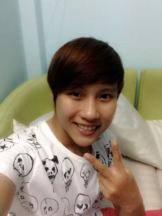 Yêu thích thể thao từ nhỏ, Ken đến với phòng tập gym với mong muốn rèn luyện sức khỏe, có được thân hình săn chắc. Tại đây, anh gặp một HLV tốt bụng đã dìu dắt và hướng anh đến con đường thể hình chuyên nghiệp.